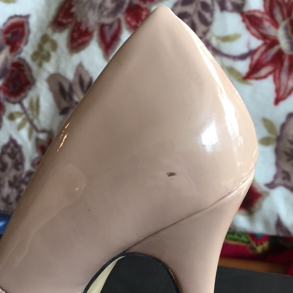 Nude pumps size 6 - Picture 3 of 4